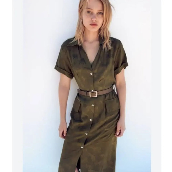 ZARA Brown Animal Novelty Print Satin Dress Size Small Safari Collared Summer - Picture 1 of 10